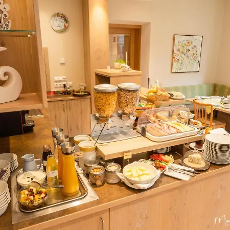 게스트하우스 Ehrenfried - Garni 3*