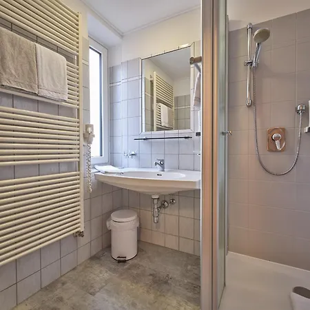 Ehrenfried - Garni 3* Kindberg